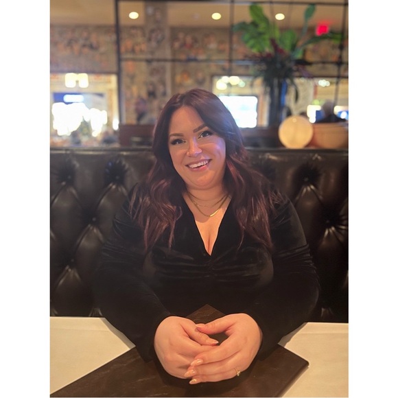 Meet your Posher, Lindsay - Picture 1 of 1